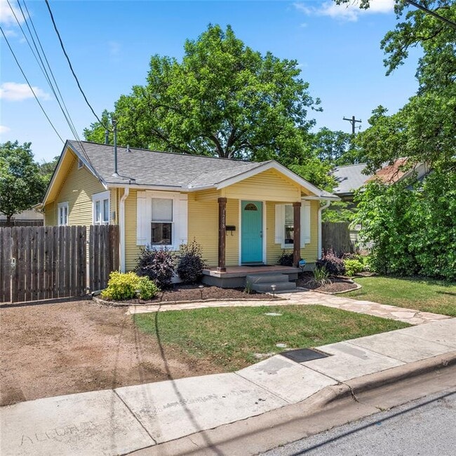 Building Photo - 1208 Cedar Ave
