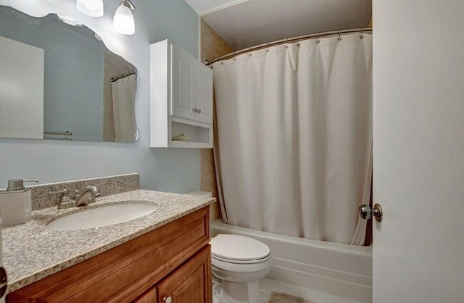 Building Photo - 8046 Summerview Terrace