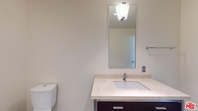 Building Photo - 1155 S Grand Ave