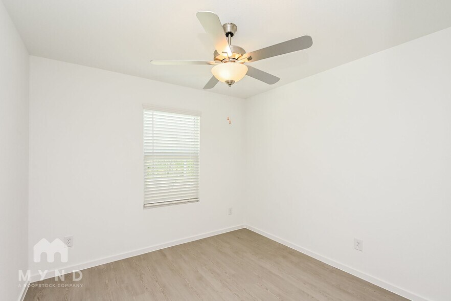 Building Photo - 2716 River Knl Ln