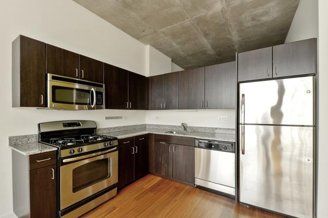 Building Photo - 235 W Van Buren St