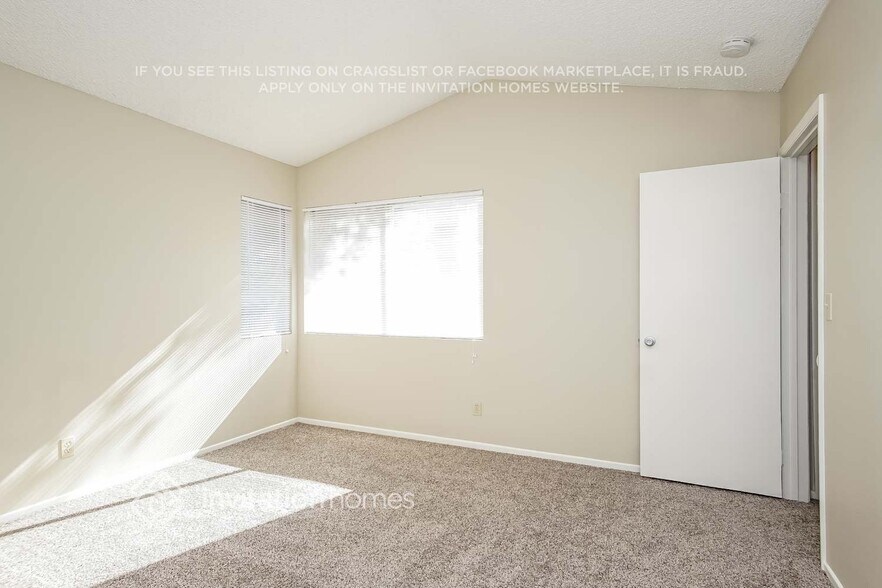 Building Photo - 9645 Swan Bay Dr