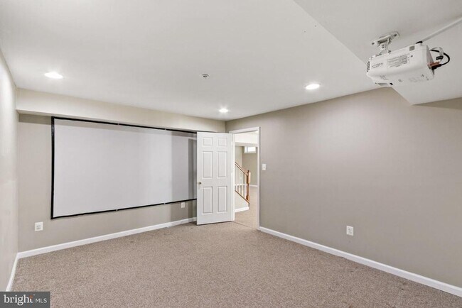 Building Photo - 23209 Robin Song Dr