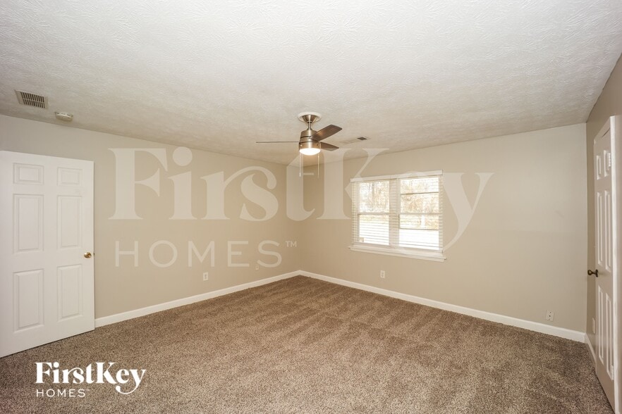 Building Photo - 5008 Springtree Ct