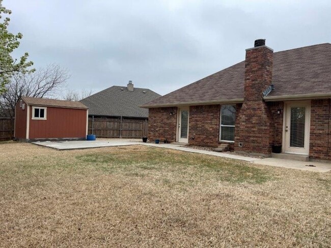 Building Photo - New Paint! 3 beds, 2 full baths, 2 car garage home for rent in S. OKC and Moore schools!