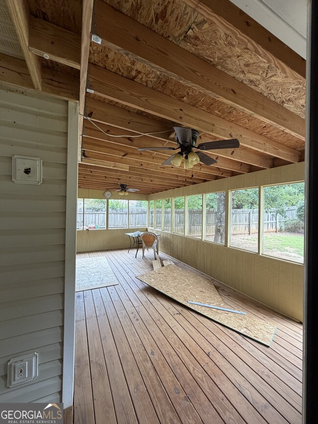 Building Photo - 5105 Yellow Pine Dr