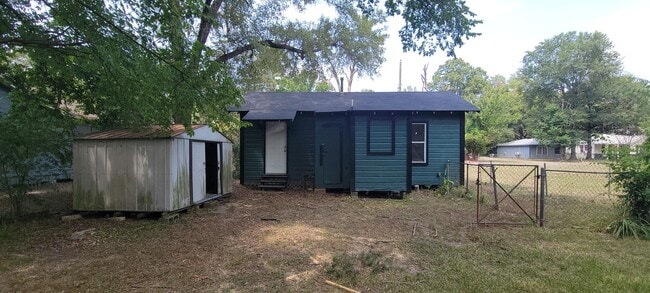 Building Photo - Adorable 1 bedroom/1 bath home!