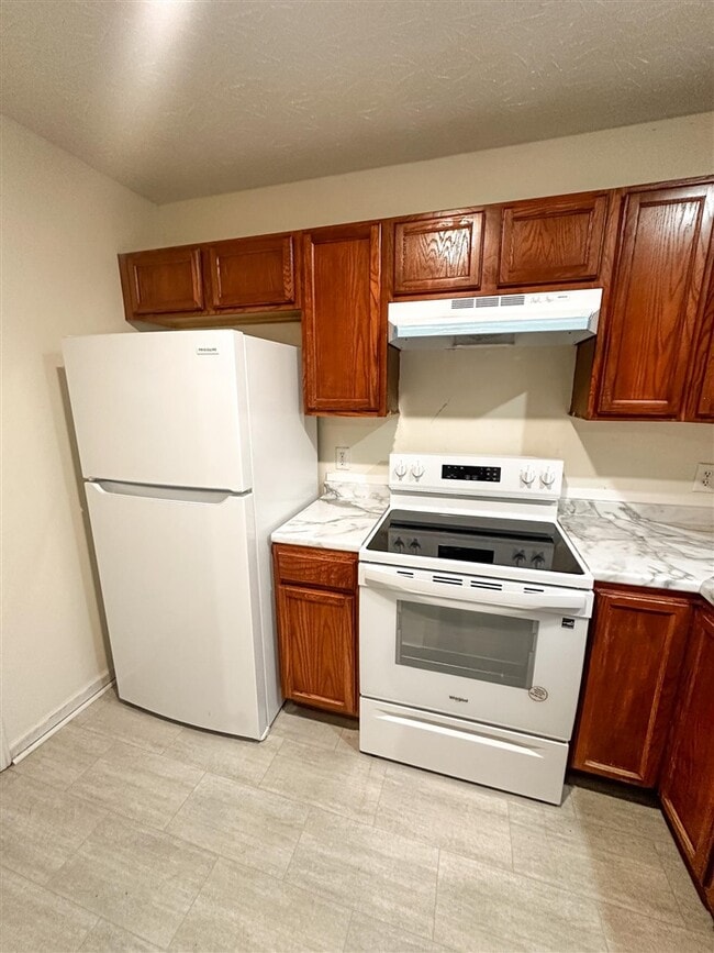 Building Photo - 1225 N Lee Dr