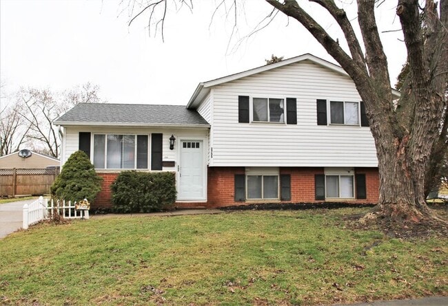 Primary Photo - 2755 Glenbriar St
