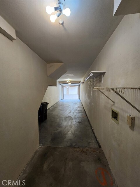 Building Photo - 68 Montana Del Lago Dr