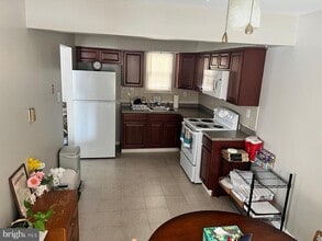 Building Photo - 69 Hampshire Rd