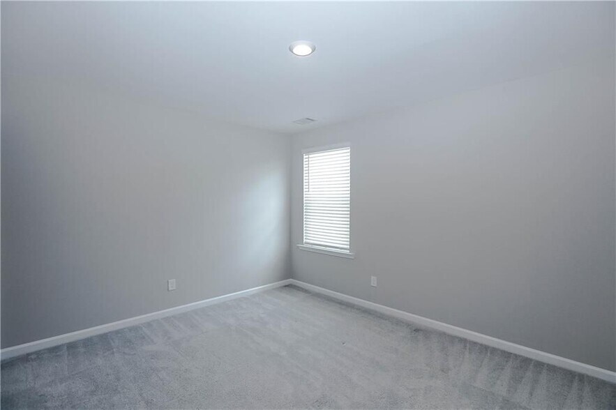 Building Photo - 4355 Magpie Dr