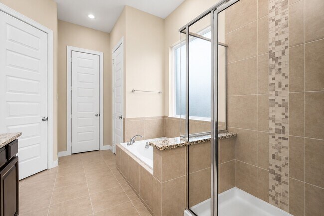 Building Photo - 22503 Miramar Bend Dr