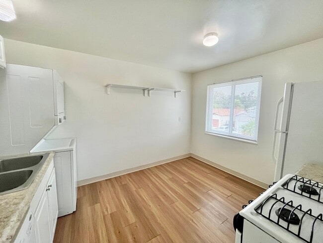 Building Photo - 2 Bedroom La Mesa Duplex with Yard, In-Unit Laundry, and Garage!