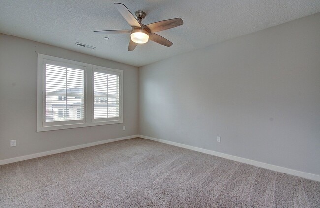 Building Photo - STUNNING CAMAS NORTH HILLS 4 BR, 3.5 BATH HOME~ CAMAS SCHOOLS~ PET FRIENDLY!