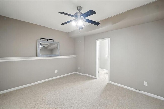 Building Photo - 6030 Ellington Cove