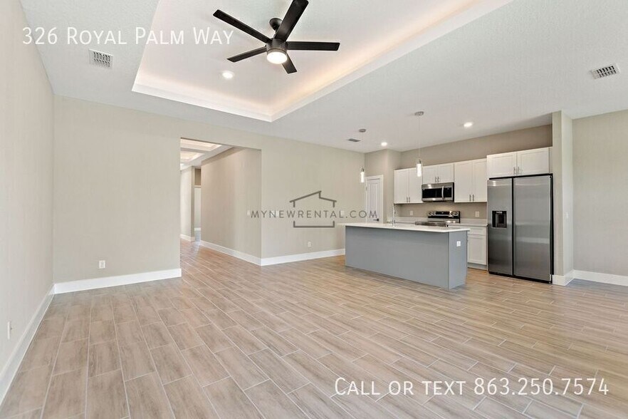 Building Photo - 326 Royal Palm Wy