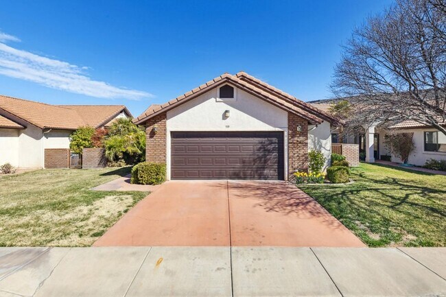 Primary Photo - Single-Level Home with Community Pool, Gym...