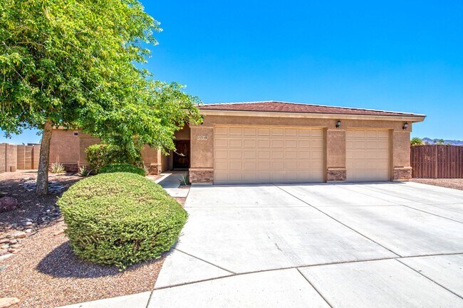 Building Photo - Spectacular open floor plan home!