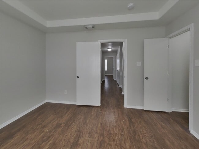 Building Photo - 5521 Rio Alamo St