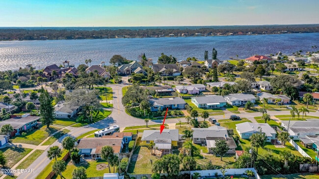 Building Photo - 152 Longwood Dr