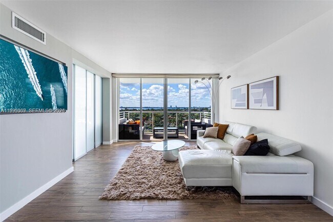 Building Photo - 5600 Collins Ave