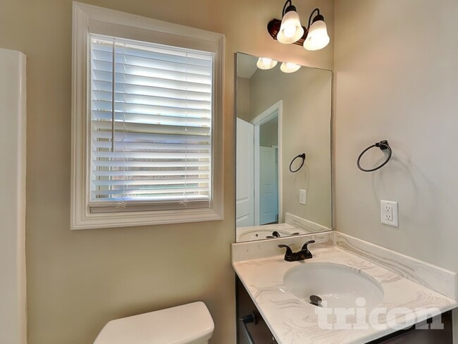 Building Photo - 111 Brookhaven Dr