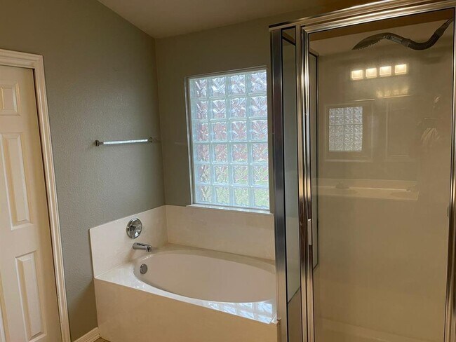 Building Photo - 2516 Pearson Way