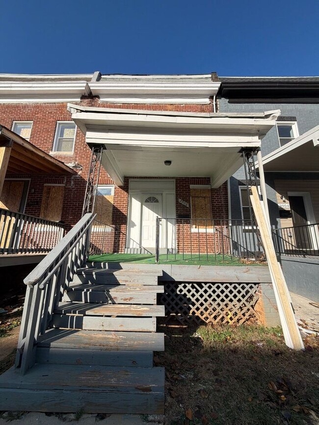 Building Photo - 2 Bedrooms Plus den Home