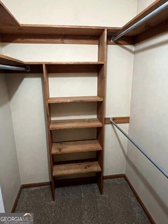 Building Photo - 152 Woodvalley Ct