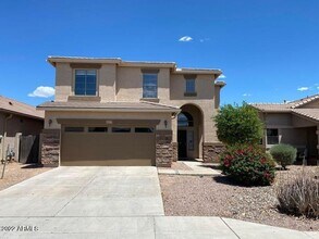Building Photo - large 3 bedroom home for rent