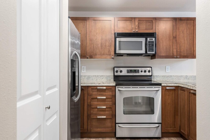 Kitchen - 3034 128th Ave SE