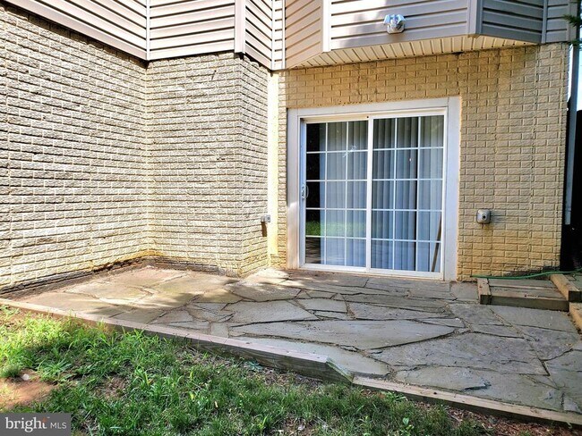 Building Photo - 7 Pebble Beach Dr