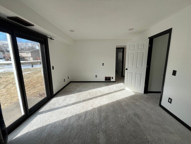 Building Photo - 9225 Garrison Way