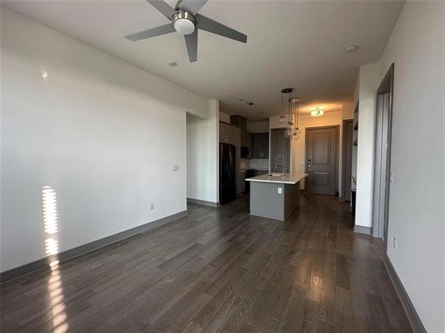 Building Photo - 2700 Old Denton Rd