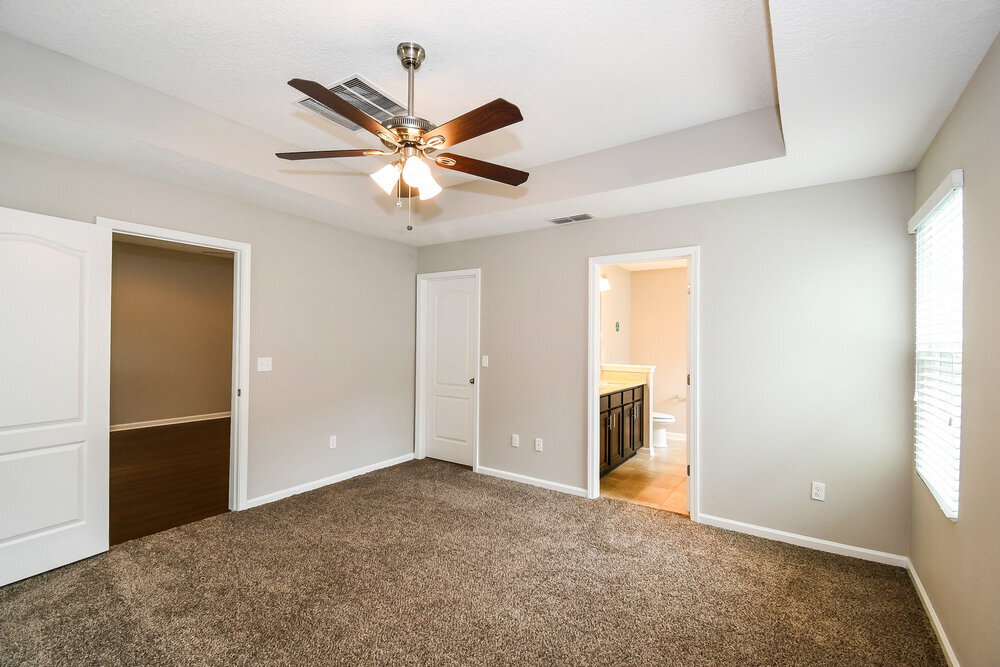 Building Photo - 636 Drysdale Dr