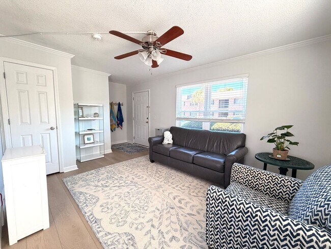 Building Photo - Fully Furnished Beach Pod - 2BR Near Folly Beach & Downtown Charleston!