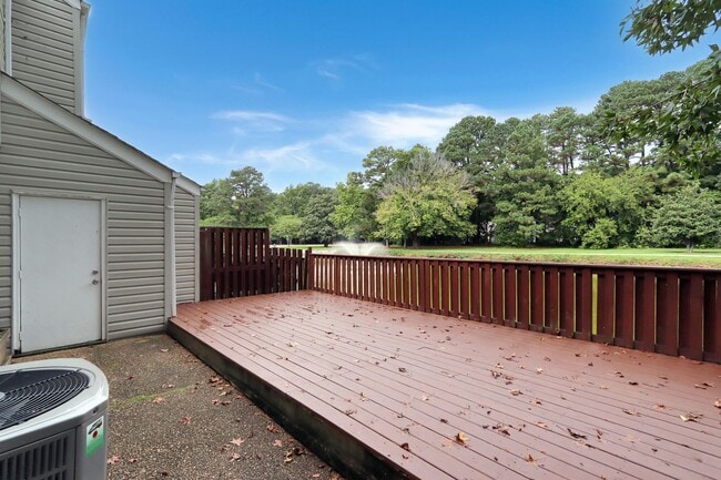Building Photo - 127 Sterling Ct