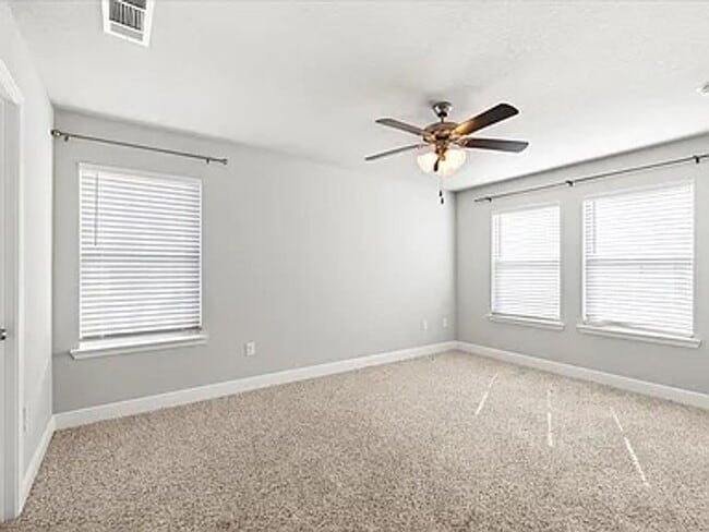 Building Photo - Santa Rosa 3 bedroom