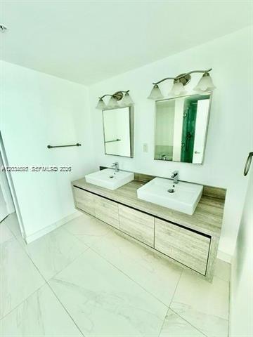 Building Photo - 400 Sunny Isles Blvd