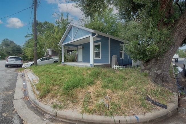 Building Photo - 2802 Canfield St