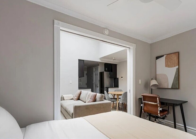 Building Photo - 120 Christopher St