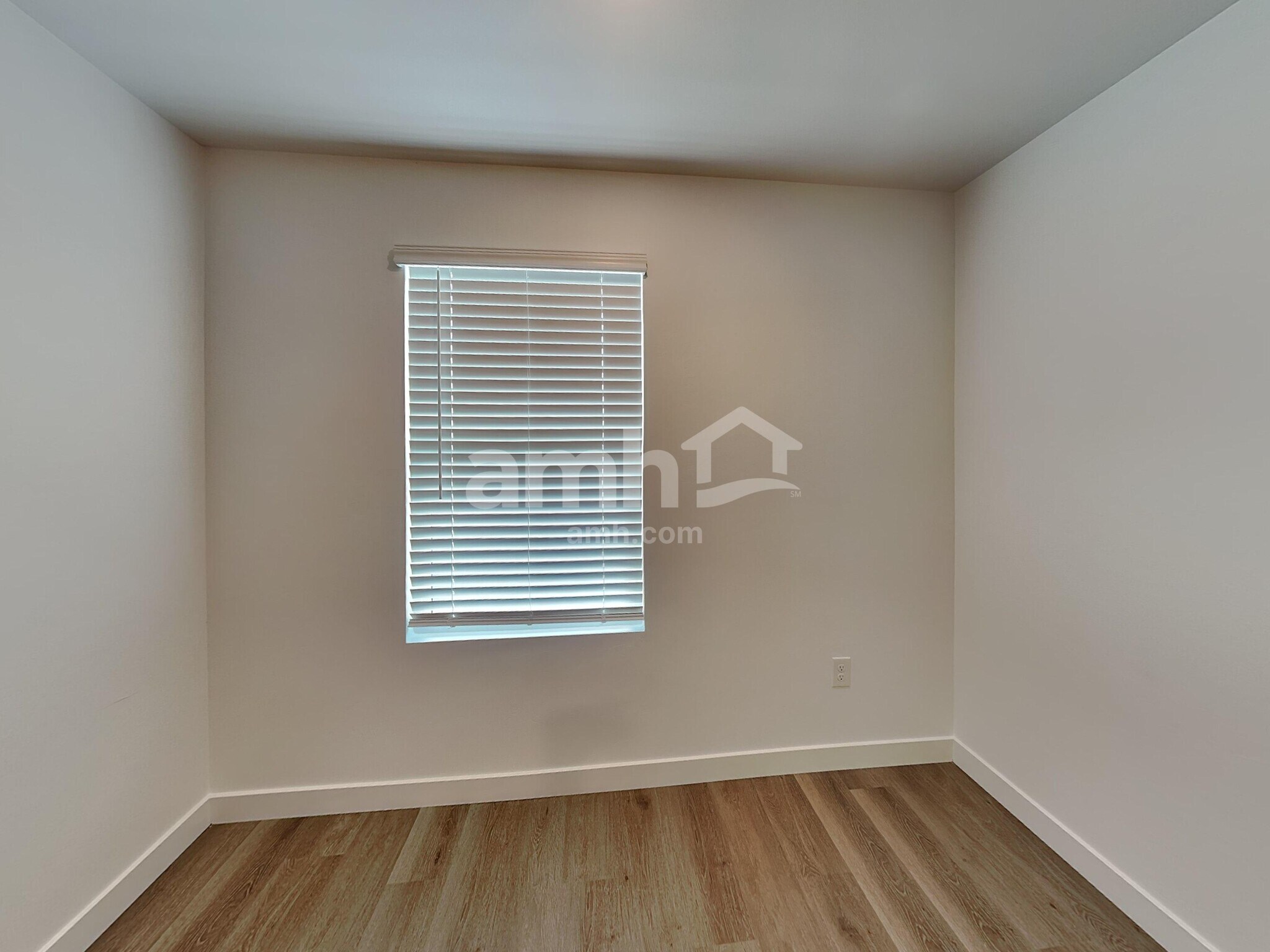 Building Photo - 9568 E Friedel Dr