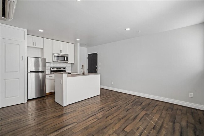 Building Photo - RAZDCPROPERTIES TRUST