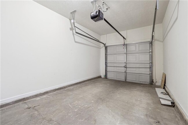 Building Photo - 3812 Dandridge Dr