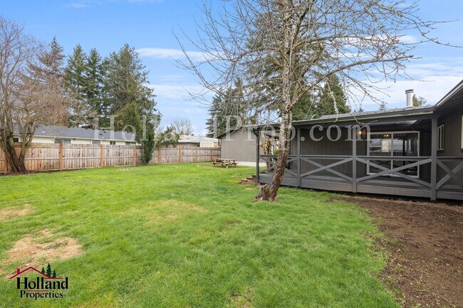 Building Photo - Fully Renovated 4-Bedroom Home with Shop, RV Parking & Expansive Yard – Oregon City