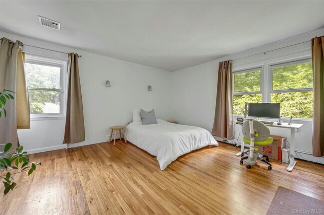 Building Photo - 9 Country Rd