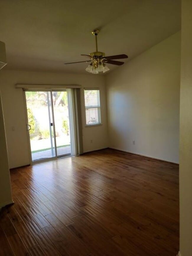 Building Photo - 3 Bedroom plus den in Goleta