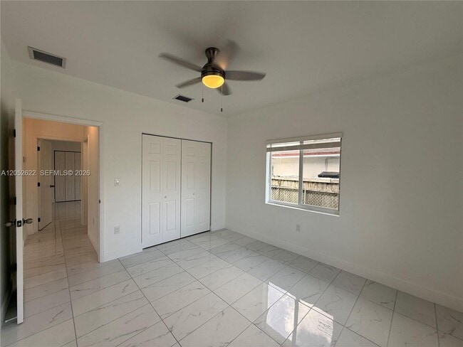 Building Photo - 3025 NW 23rd Ave