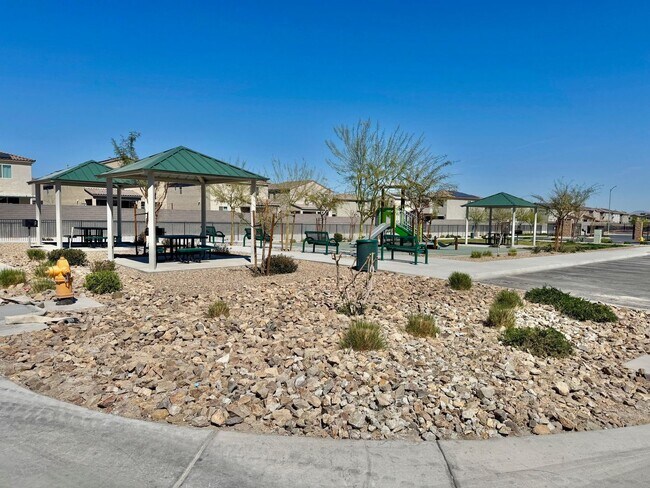Building Photo - RICHMOND AMERICAN DESIGNER HOME FEATURING ...